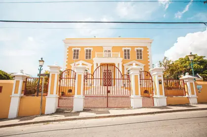 Audio-Guided-Walking-Tour-Of-Otrobanda-Willemstad-3-1