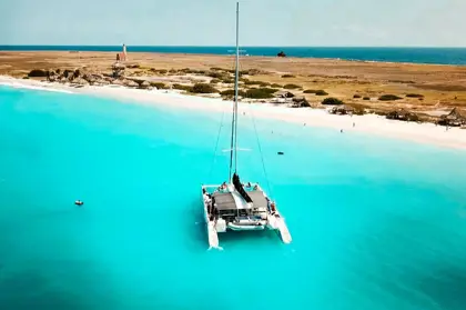 Klein-Curacao-with-Catamaran-BlueFinn-2